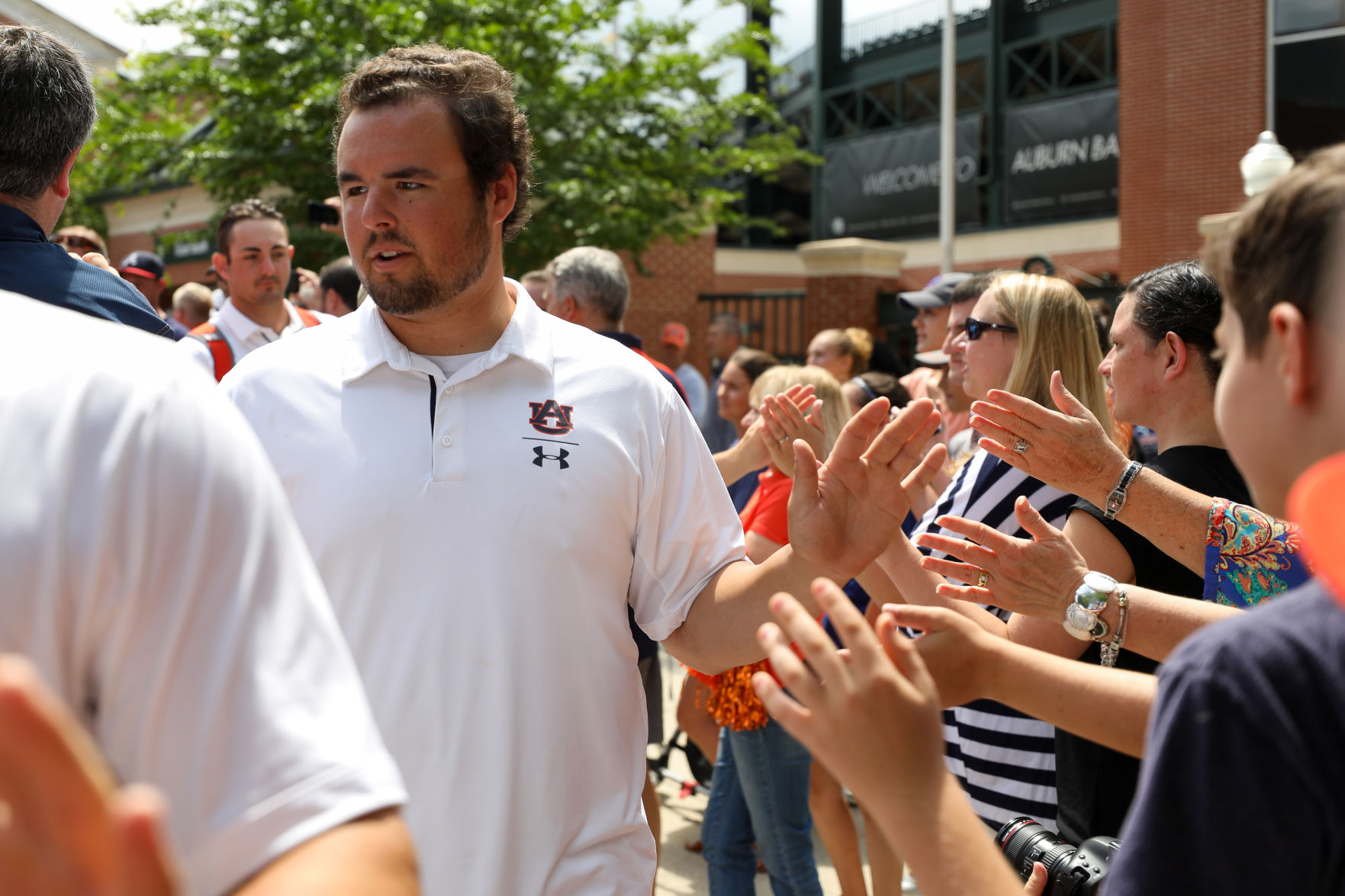 Auburn baseball departs for College World Series in Omaha